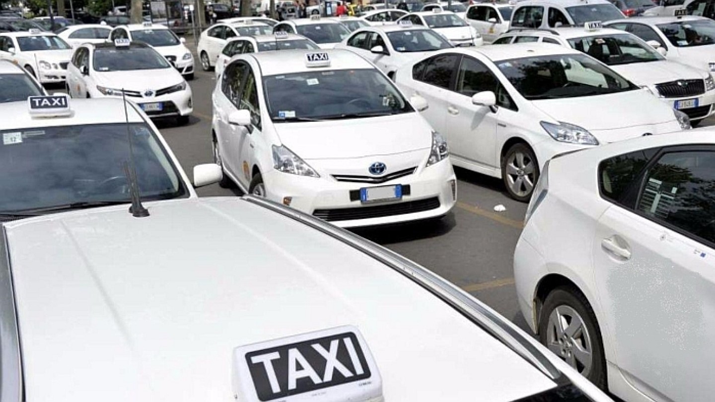 Esame per l’iscrizione al ruolo dei conducenti di veicoli o natanti adibiti a servizi pubblici di trasporto non di linea